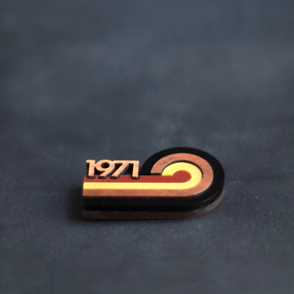 LOOP Acrylic & Ebony Brooch - Limited edition - Isa Duval