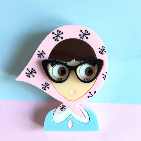 ALVA Acrylic Brooch, a girl from the fifties with retro glasses - Isa Duval