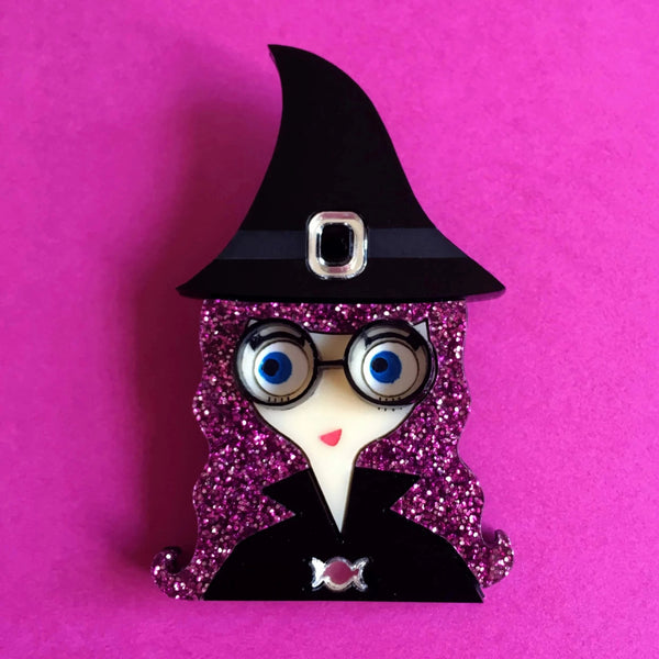 MOLLY Acrylic Brooch - Halloween Funny Glitter Haired Witch 🕸🕷 - Isa Duval